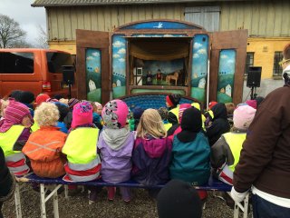 Sommerteater i forstderne ved Kulturhuset i Vollsmose i Odense kl. 10 & 12.30