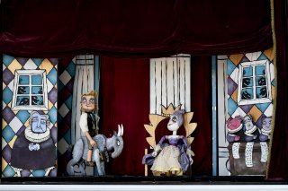 Sommerteater i grden ved Dukkemagerens Vrksted p TID-Musset for Odense (Mntergrden). Klods-Hans kl. 11. Et samarbejde med Kulturen Odense Kommune. Fri entr.