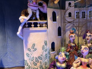 Svinedrengen i TeaterTraileren ved Bellinge Brnecenter kl. 10.30. Stttet af Odense Kommune.