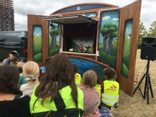 Sommerteater i forstderne. 